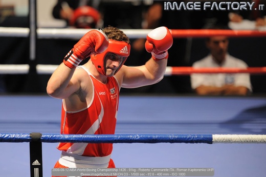 2009-09-12 AIBA World Boxing Championship 1426 - 91kg - Roberto Cammarelle ITA - Roman Kapitonenko UKR